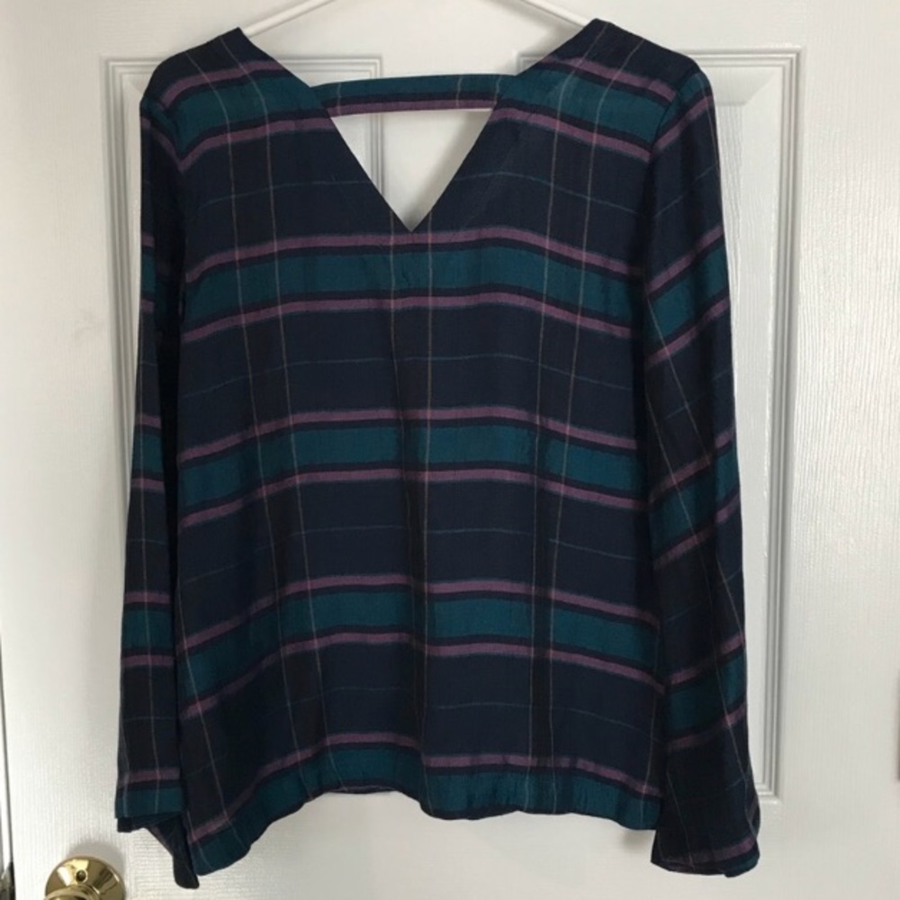 Ann Taylor Loft Bar back Bell sleeve blouse - Picture 8 of 8